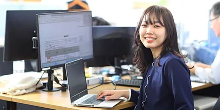 自社内で働くAさん